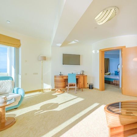 Castello Mare All Inclusive Resort บาทูมิ ภายนอก รูปภาพ