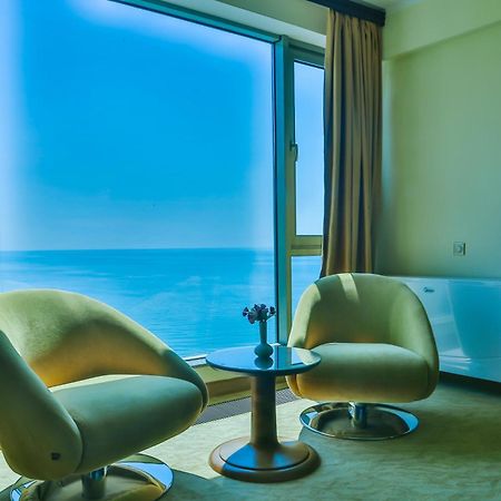 Castello Mare All Inclusive Resort บาทูมิ ภายนอก รูปภาพ