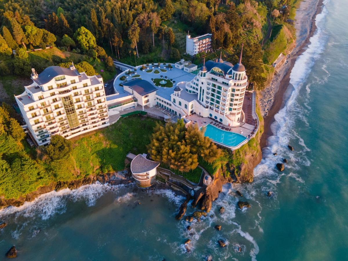 Castello Mare All Inclusive Resort บาทูมิ ภายนอก รูปภาพ