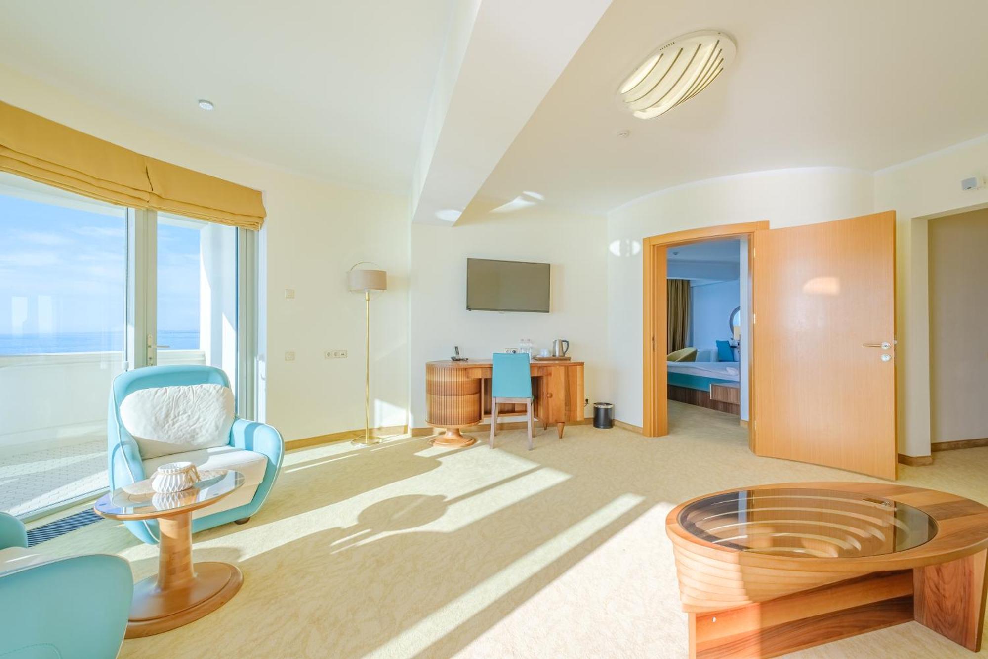 Castello Mare All Inclusive Resort บาทูมิ ภายนอก รูปภาพ