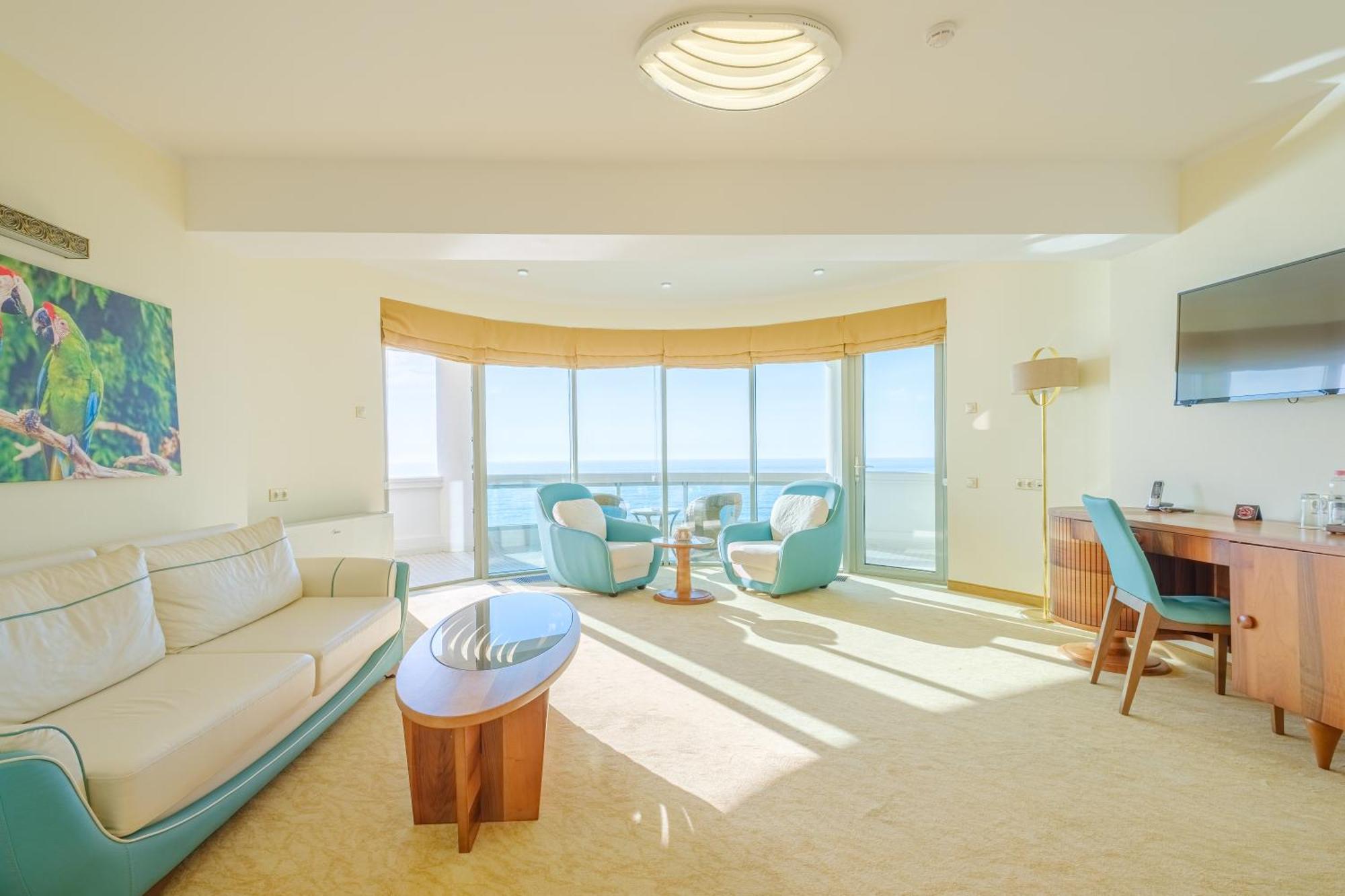 Castello Mare All Inclusive Resort บาทูมิ ภายนอก รูปภาพ