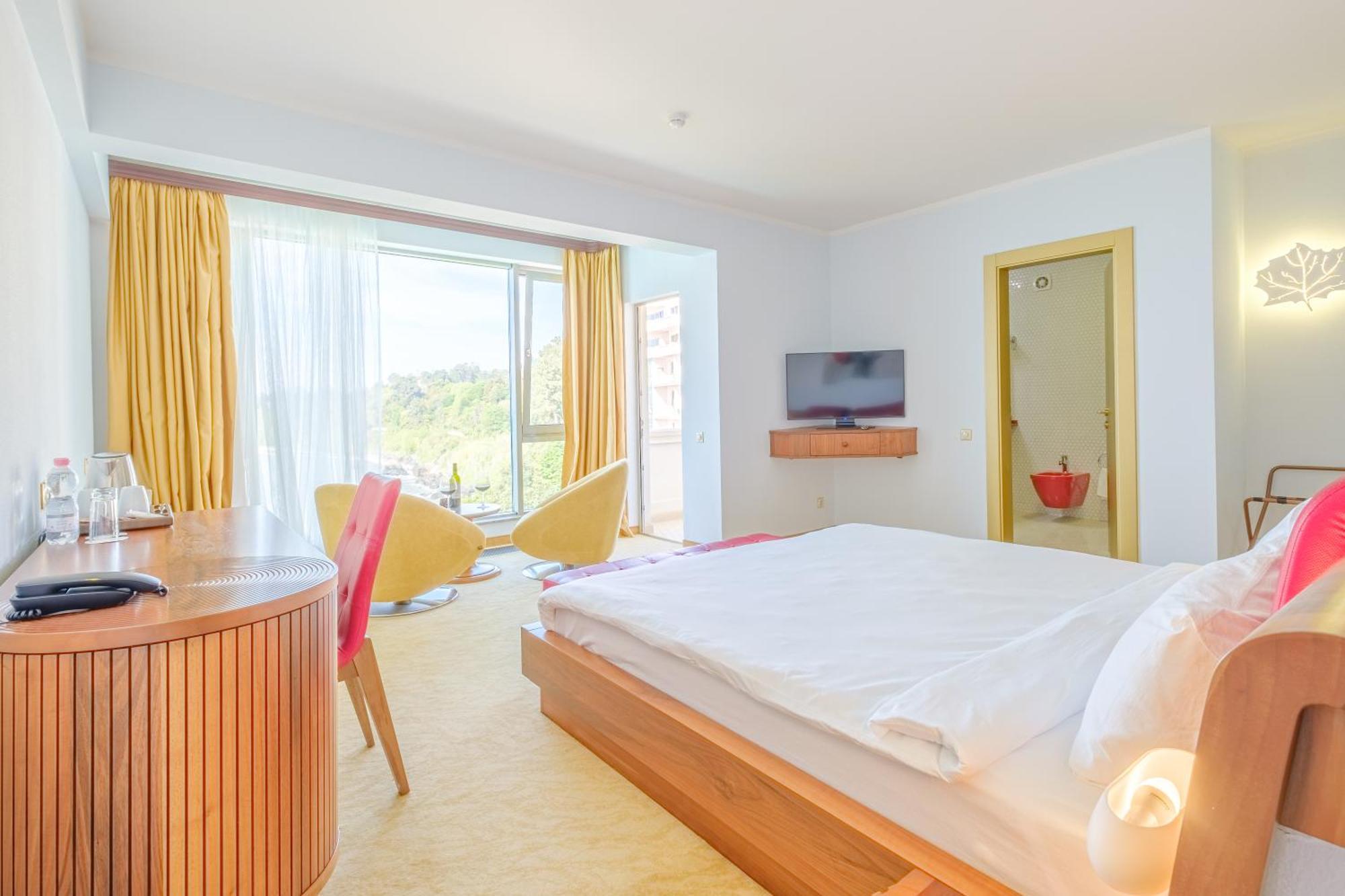Castello Mare All Inclusive Resort บาทูมิ ภายนอก รูปภาพ